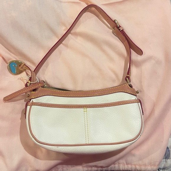 Dooney and Bourke shoulder purse - Picture 3 of 10